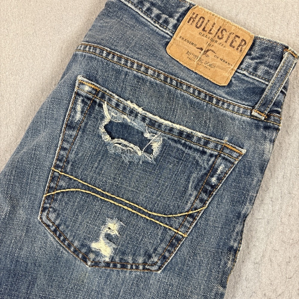 Hollister California Classic Blue Denim‎ 3-button fly Distressed 32X32 Jean Men